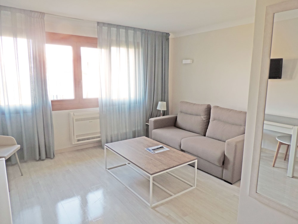 Quadruple Room - Photo 4