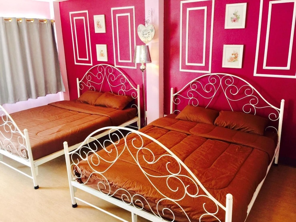 Deluxe Triple Room photo 2