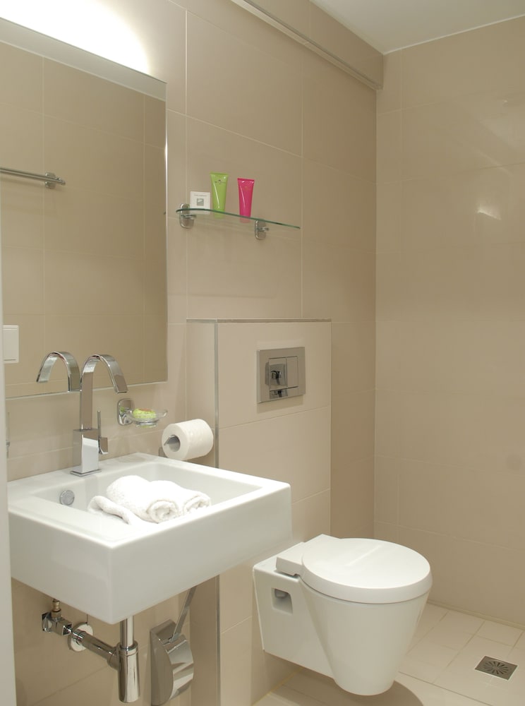 Standard Double Or Twin Room photo 3