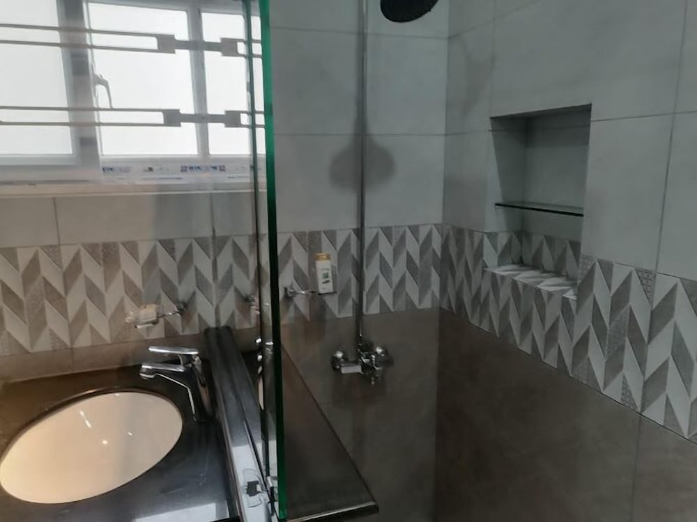 Executive Room - Photo 3