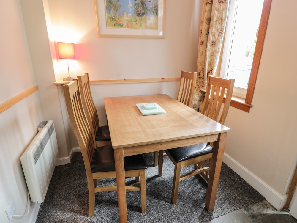 Family Cottage (No8) photo 3