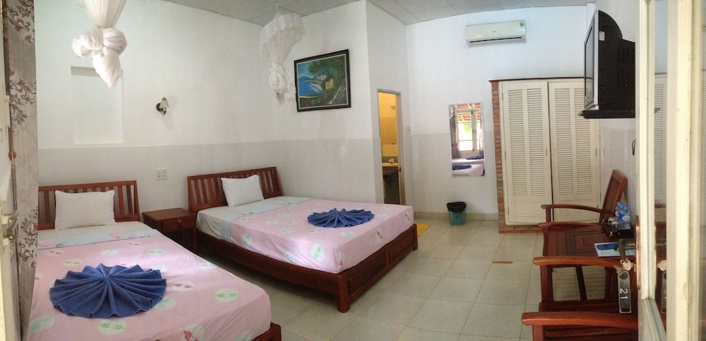Classic Bungalow, 2 Twin Beds