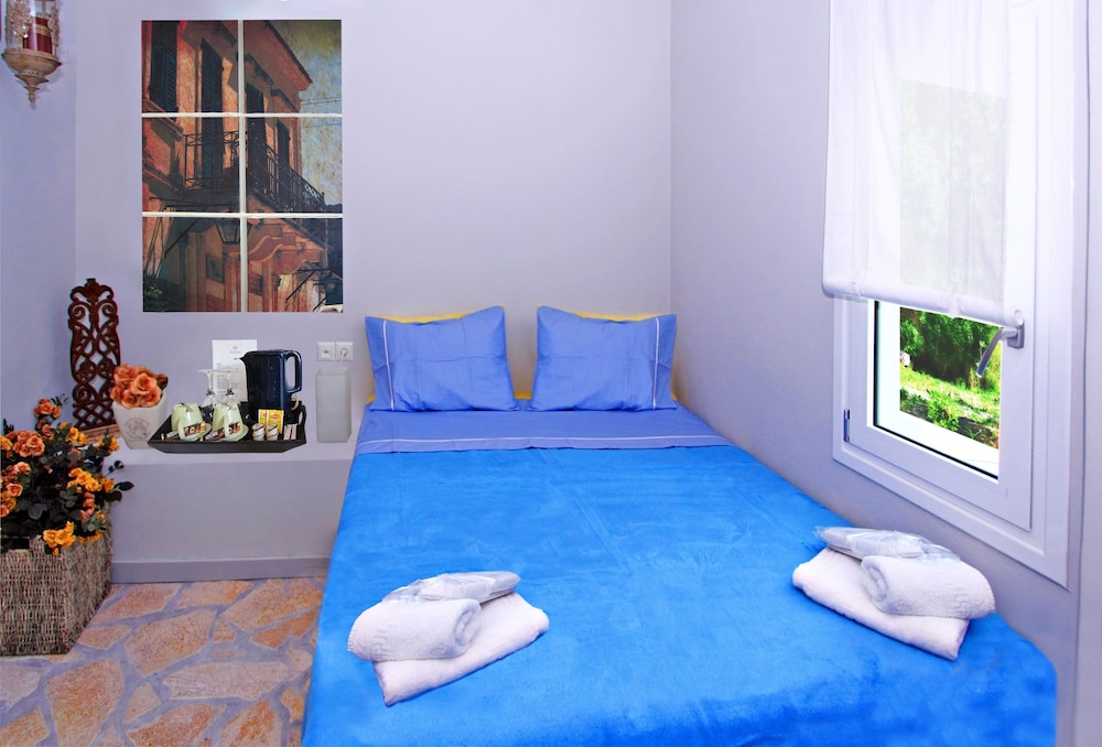 Basic Suite, 1 Bedroom, Ground Floor (Triple) photo 3