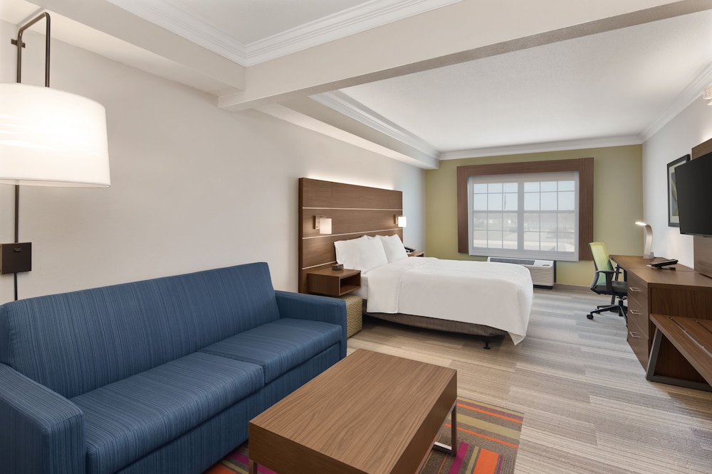 Suite, 1 Queen Bed, Accessible (Mobility Tub) - Photo 1