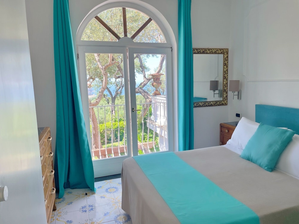 Double Room, 1 Double or 2 Twin Beds