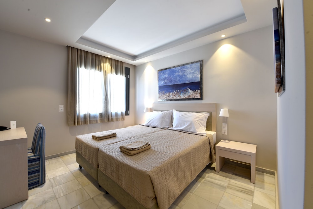 Suite Two Bedroom Split Level With Sharing Pool And Mountain View photo 2