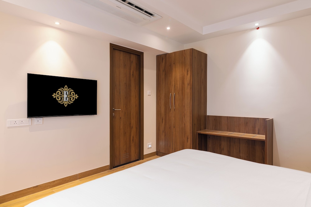Royal Room photo 1