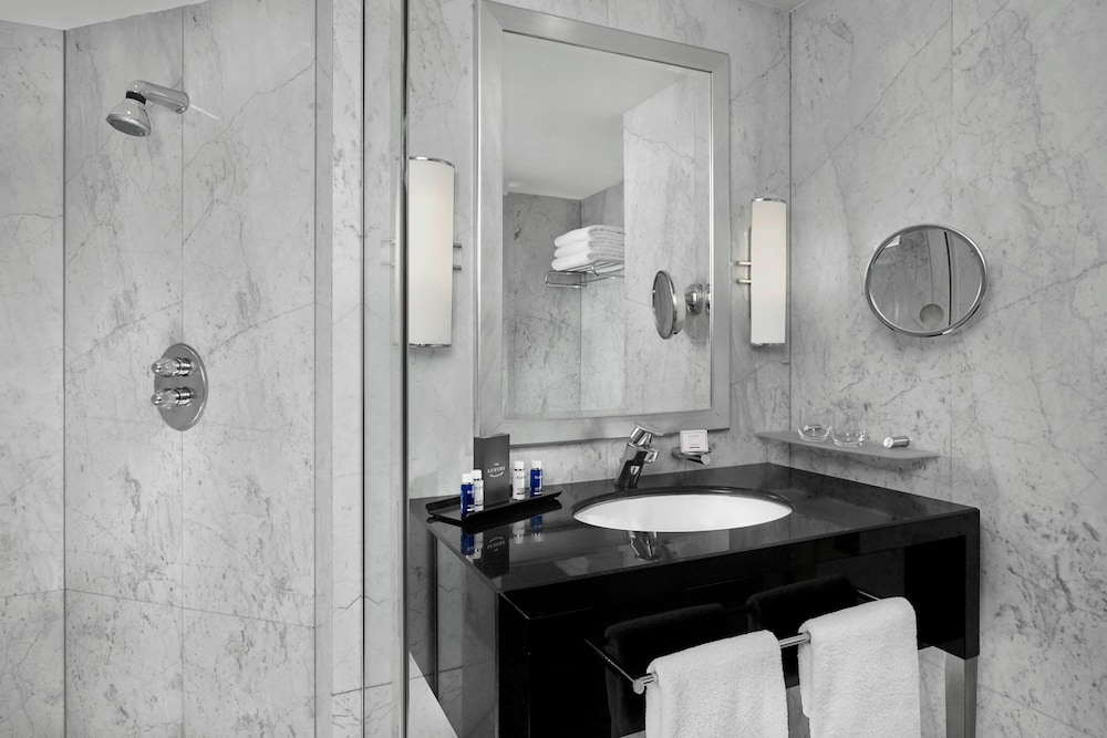Suite, 1 Bedroom photo 2