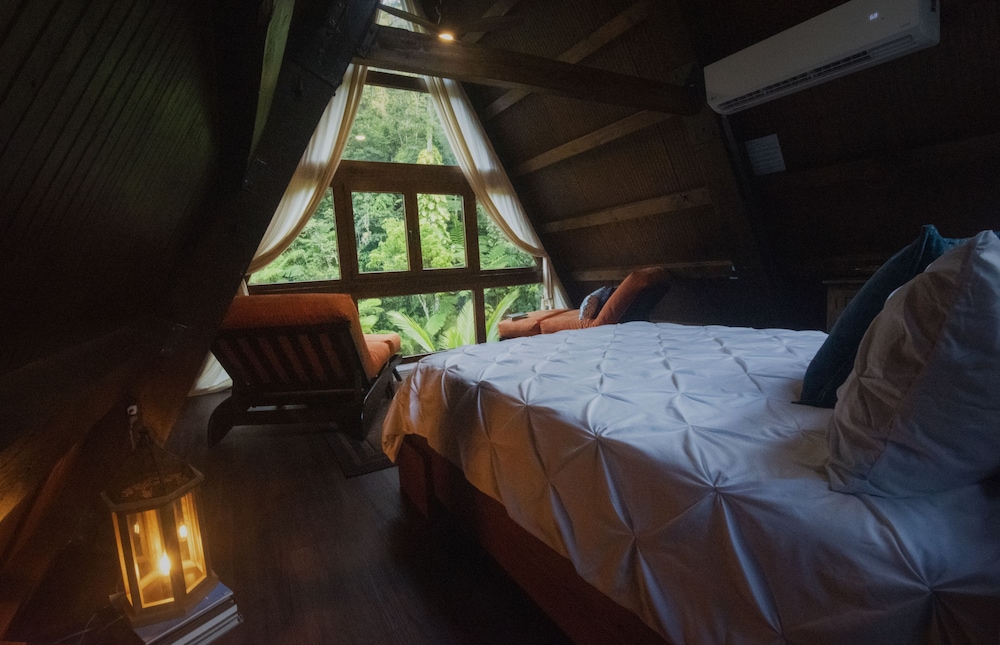 Traditional Suite, Multiple Beds, Garden View photo 3