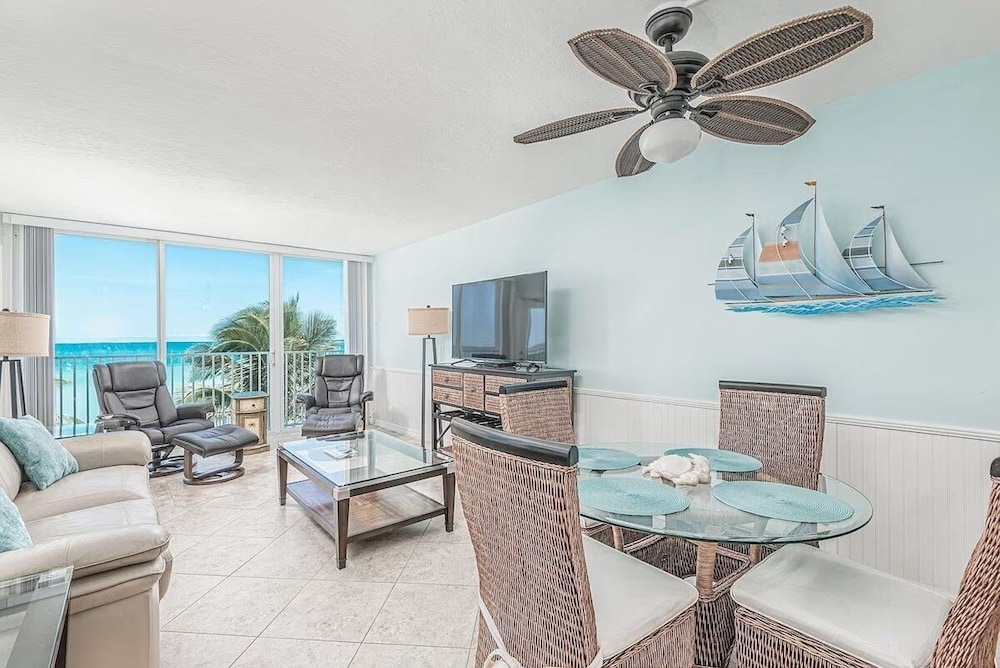 Luxury Condo, Balcony, Ocean View photo 2