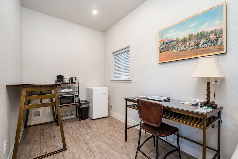 Family Suite, 2 Bedrooms, Non Smoking, Corner, photo 6