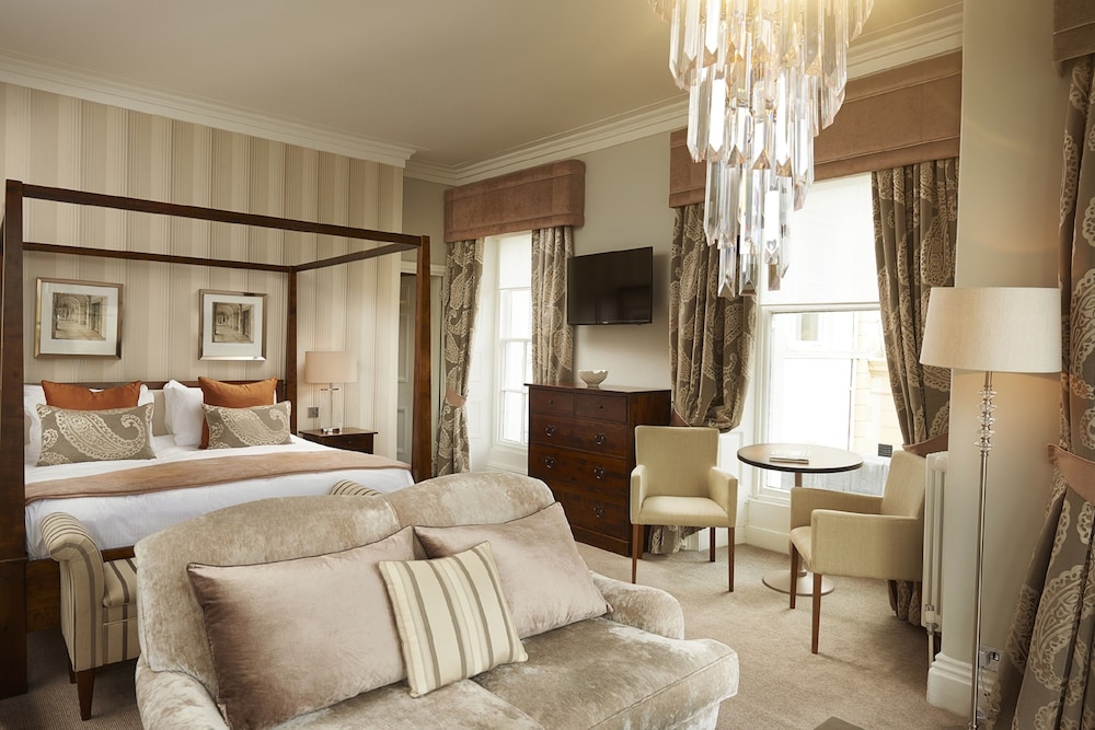 Four Poster Suite Lake View photo 2
