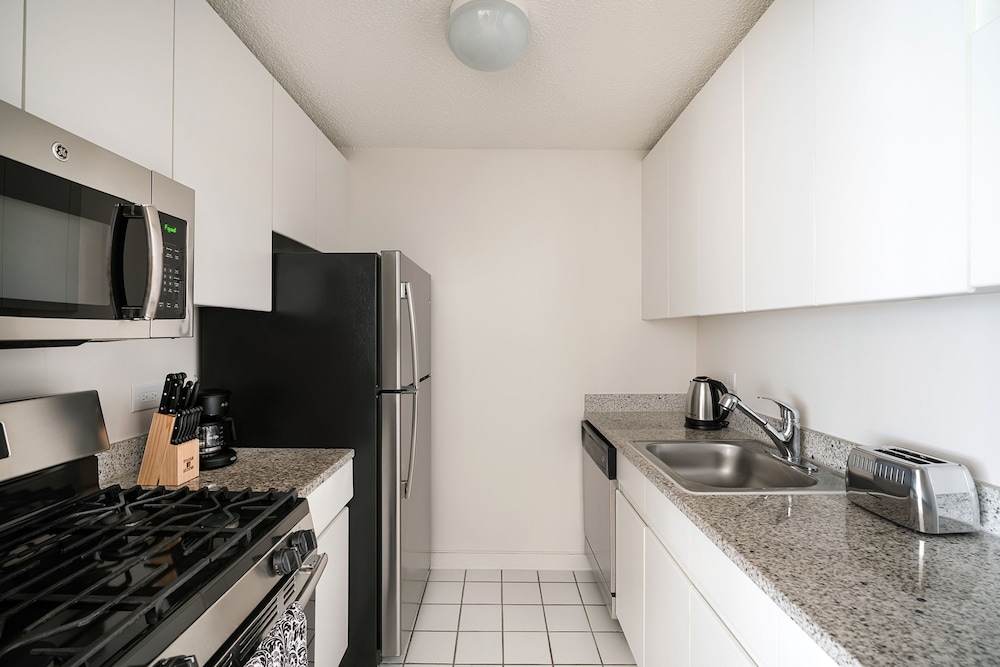 Apartment photo 2