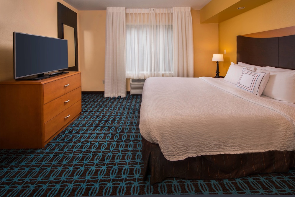 Suite, 1 King Bed with Sofa bed (Hearing Accessible) photo 1