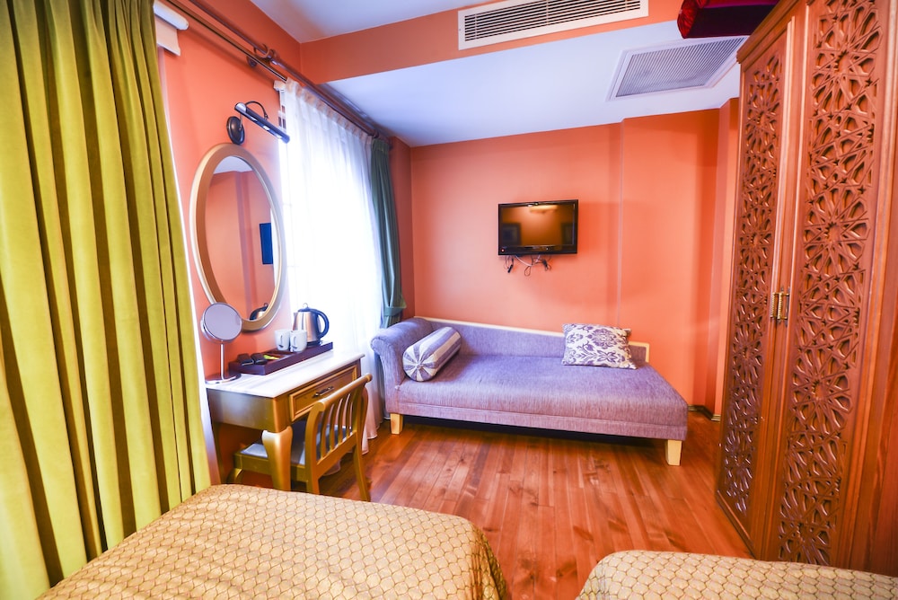 Standard Twin Room photo 2