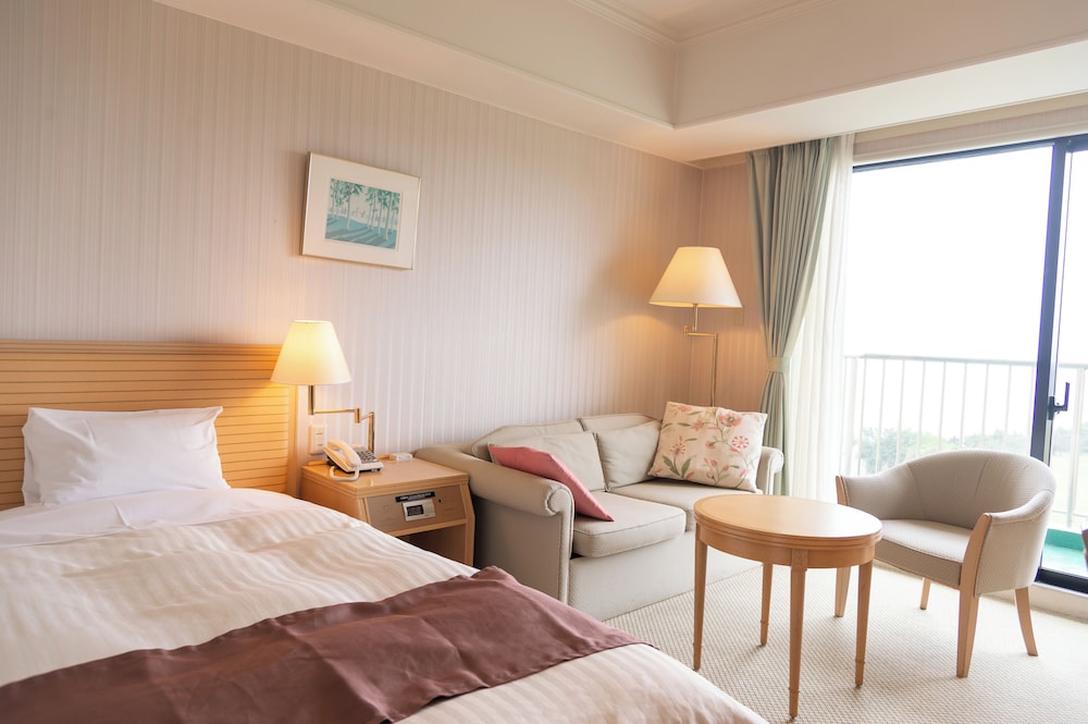 Basic Single Room, Balcony, Sea View photo 1