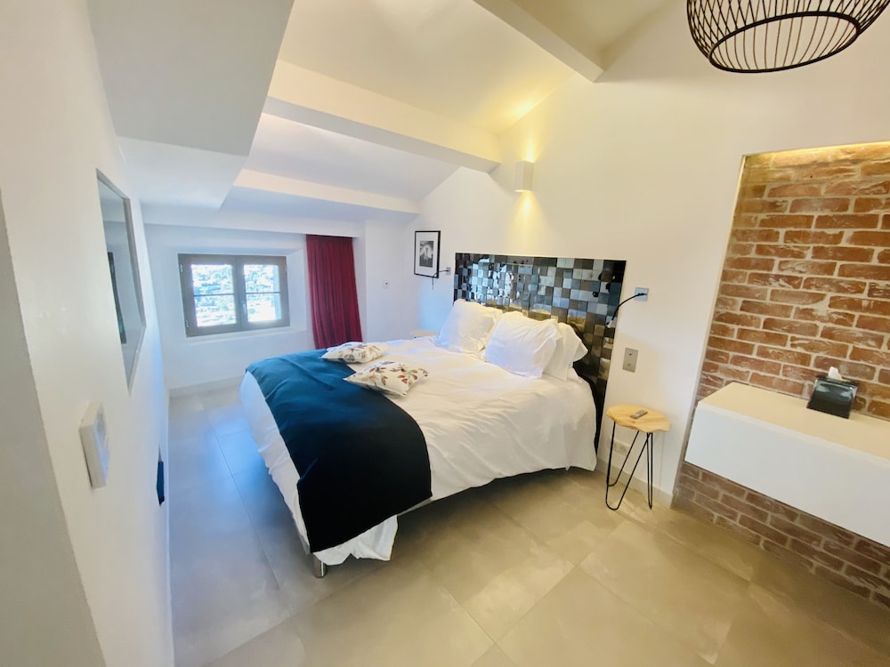 Deluxe Suite, Ensuite, Mountain View photo 1