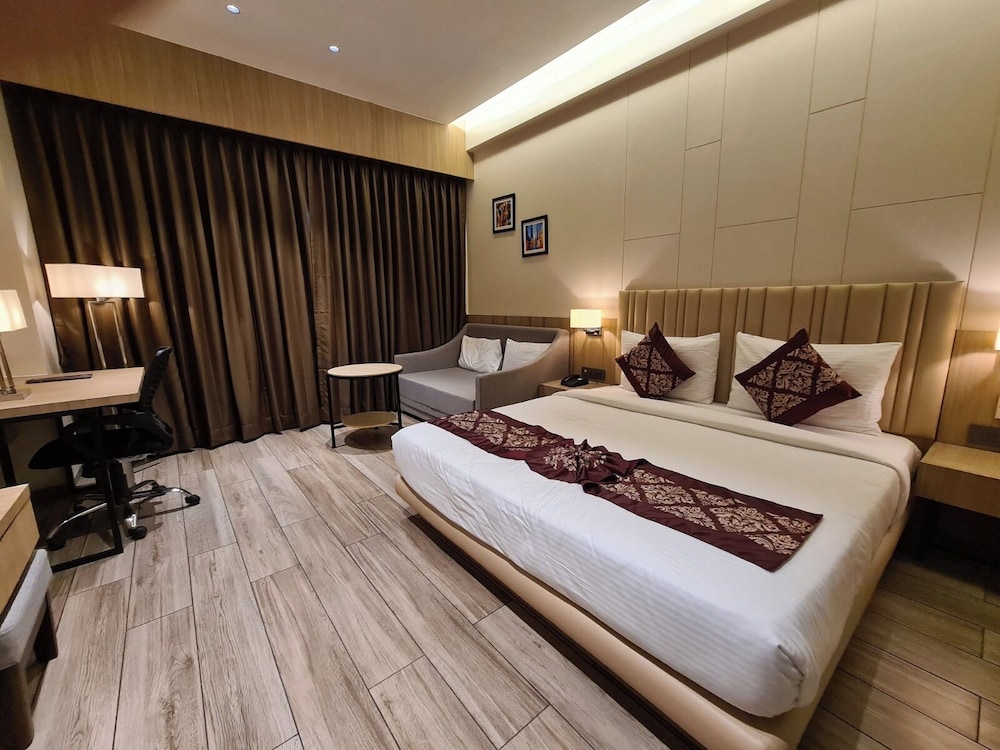 Business Room - Photo 1