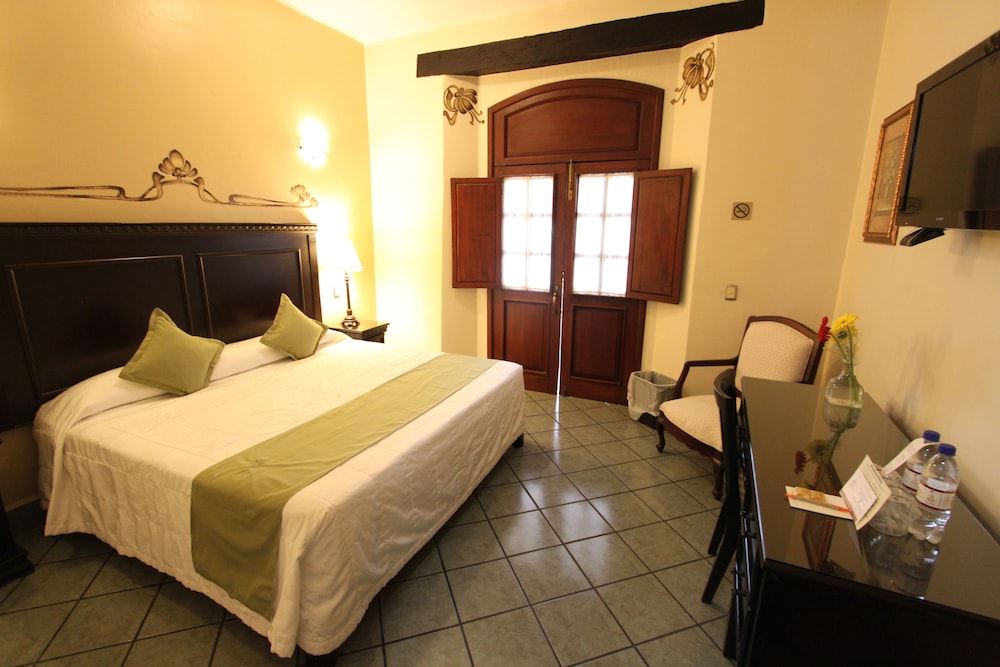Junior Room, 1 King Bed - Photo 2