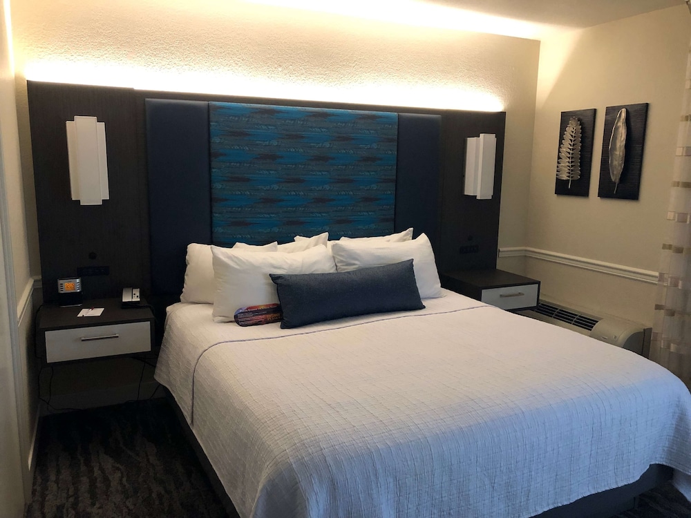 Suite, Multiple Beds, Non Smoking photo 1