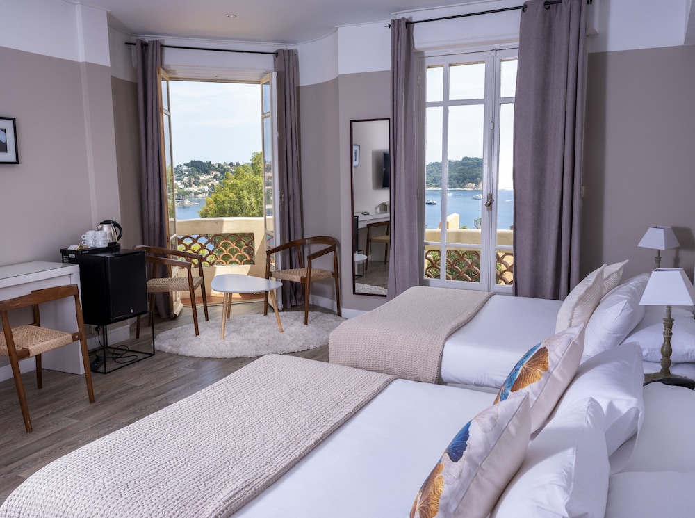 Superior Quadruple Room, Sea View photo 1