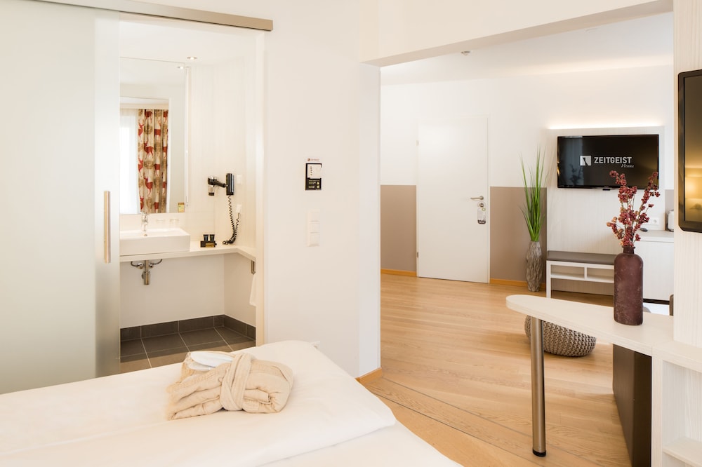 Suite, Garden View photo 3