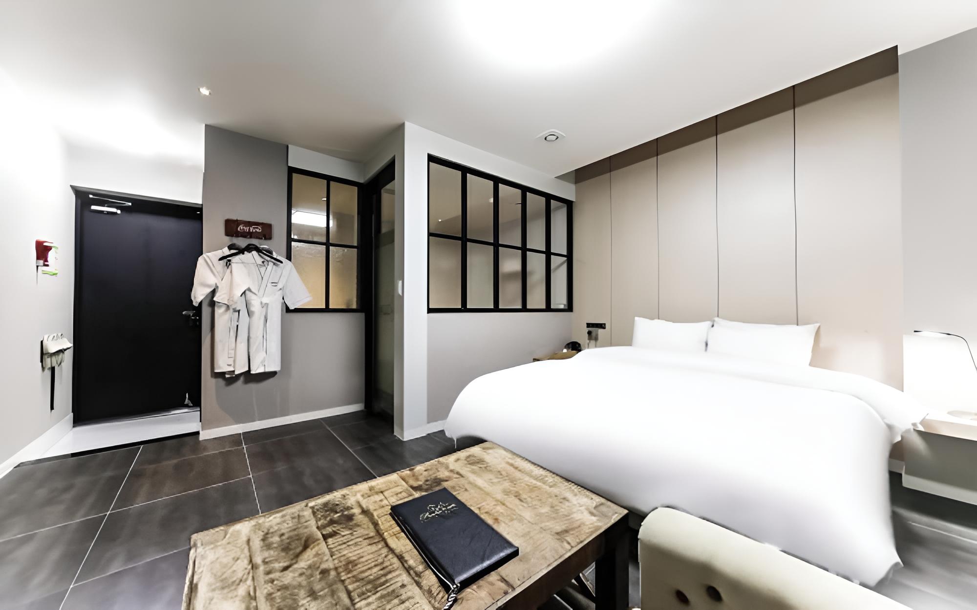 Room (Standard-Breakfast provided (tub)) photo 1