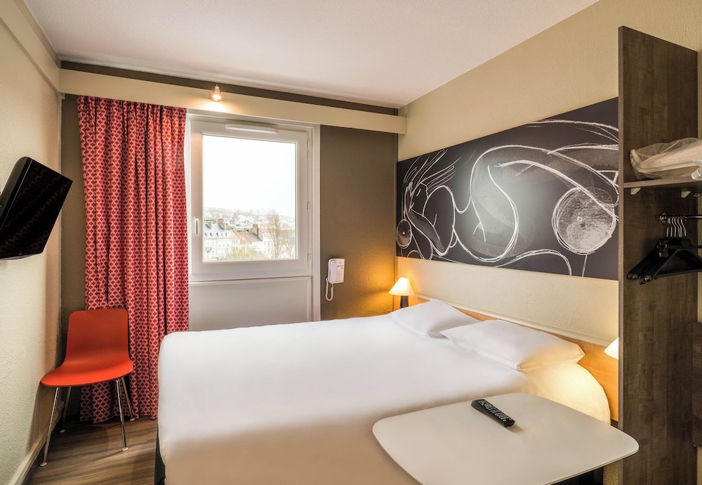 Standard Triple Room, Non Smoking - Photo 2
