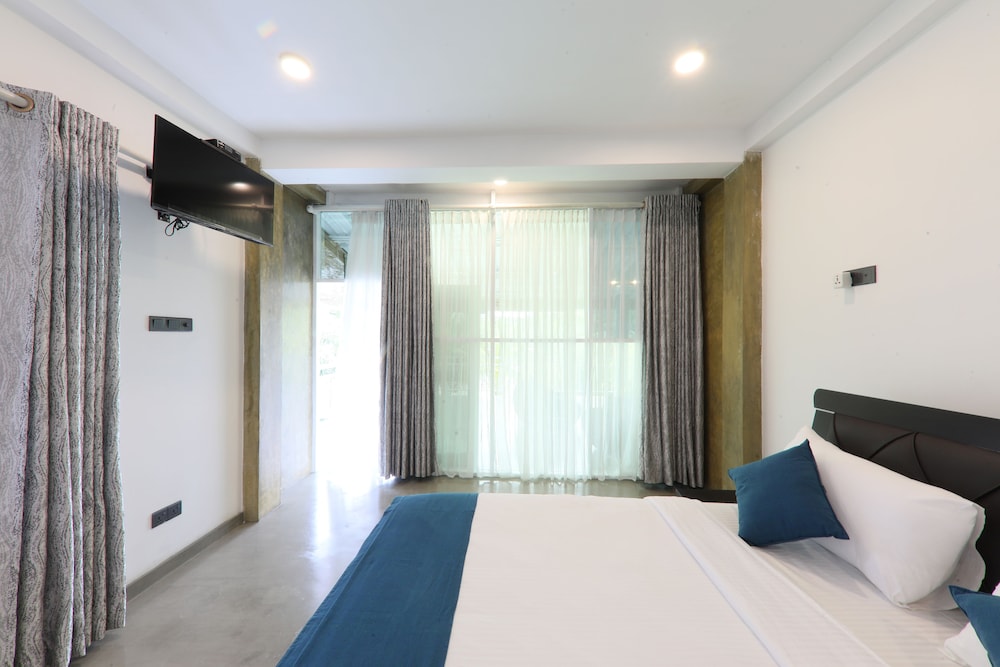 Basic Room, 2 Bedrooms, Smoking, Lake View