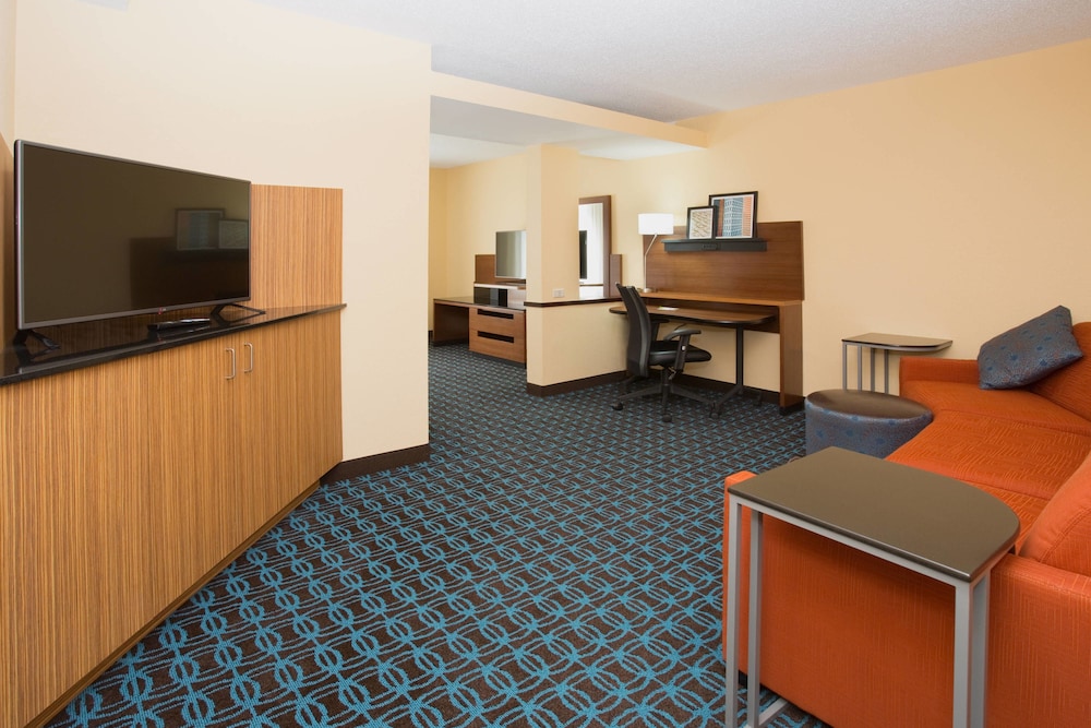 Executive Suite, 1 King Bed with Sofa bed - Photo 5