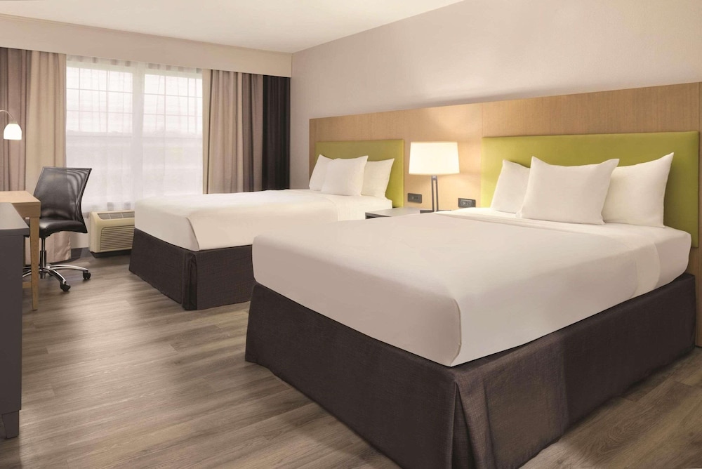 Room, 2 Queen Beds, Non Smoking - Photo 1