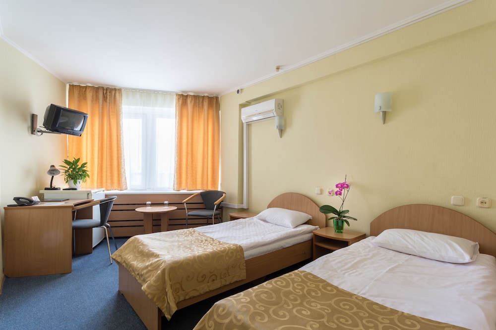 Economy Twin Room photo 1