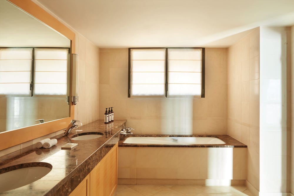 Suite, Sea View (Prestige) - Photo 6