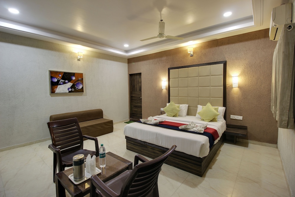 Deluxe A/C Room photo 2