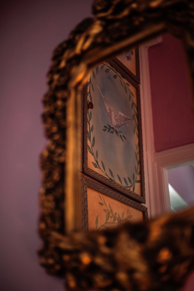 Lonely Room of Passion - 4 photo 2