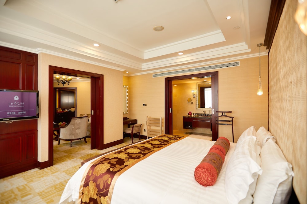 Deluxe Suite - Photo 1