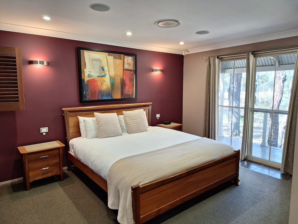 Deluxe Cottage, 1 King Bed photo 3