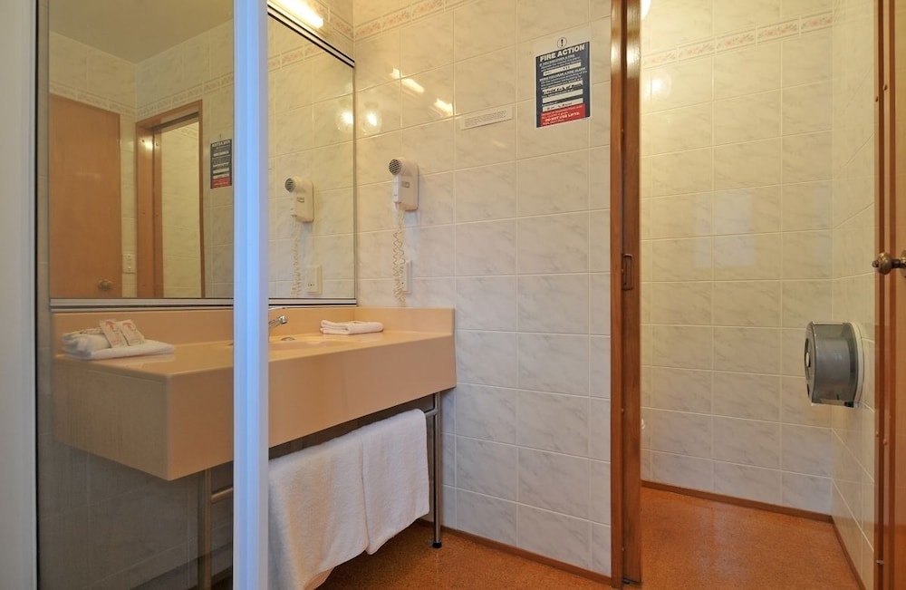 Premium Studio, 1 King Bed photo 3