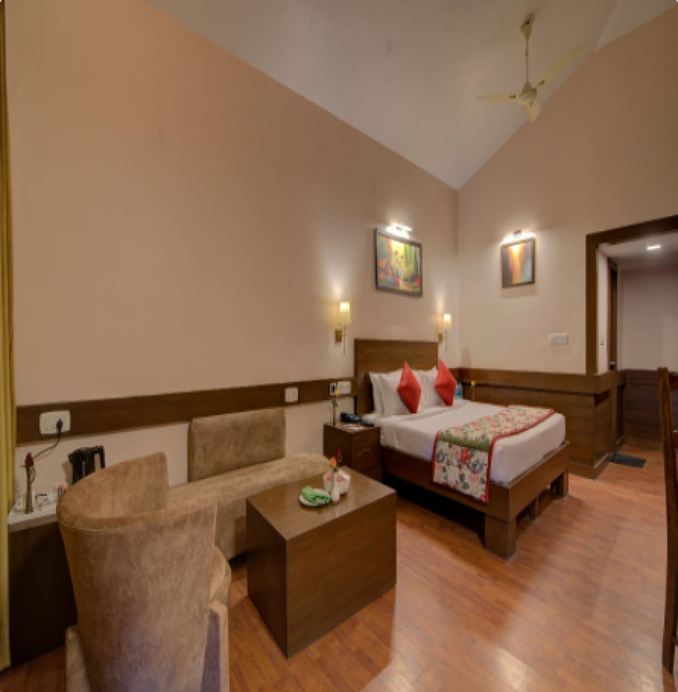Royal Room photo 2