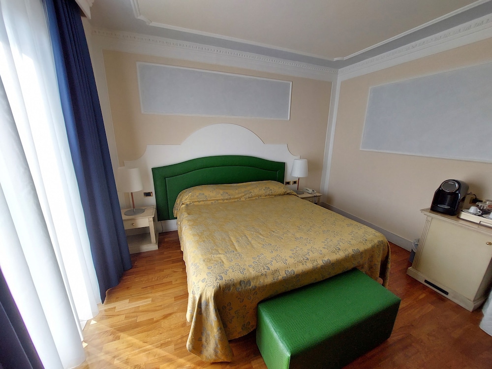 Luxury Room