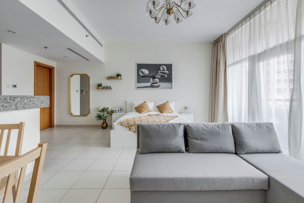 Superior Studio Suite, Balcony photo 3