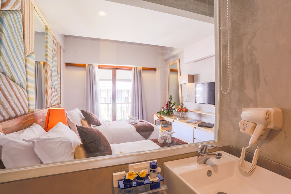 Deluxe Twin Room photo 3