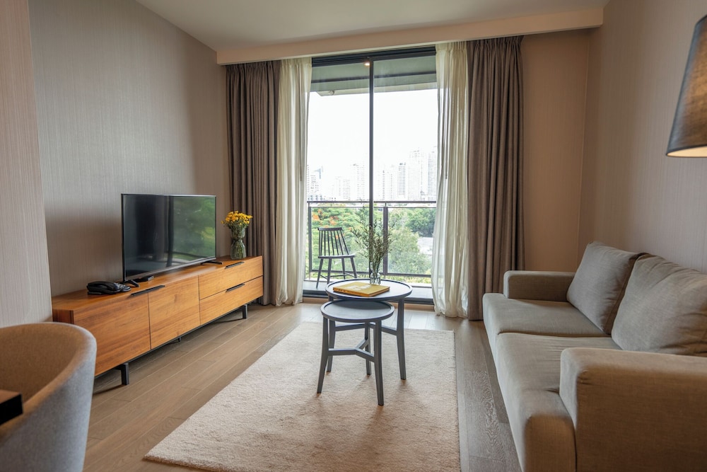 Deluxe - Two Bedroom Suite photo 3