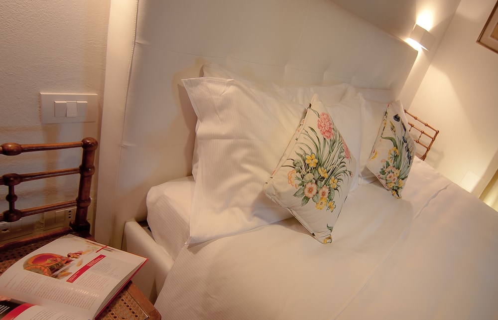 Economy Double Room photo 2