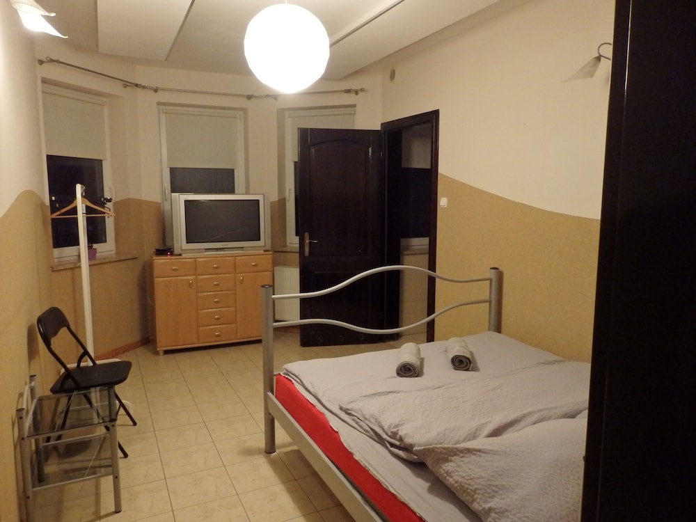 Traditional Room, 1 Queen Bed, Non Smoking photo 3