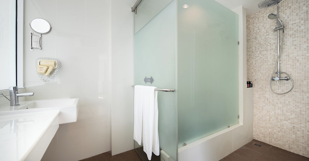 Grand Deluxe Seaview - Photo 5