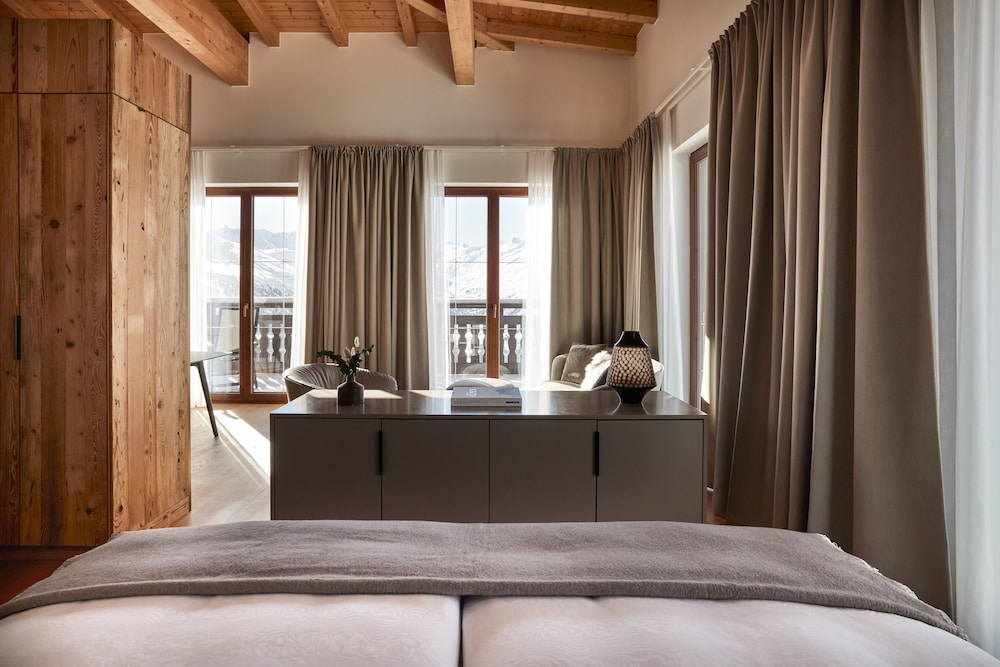 Luxury Suite