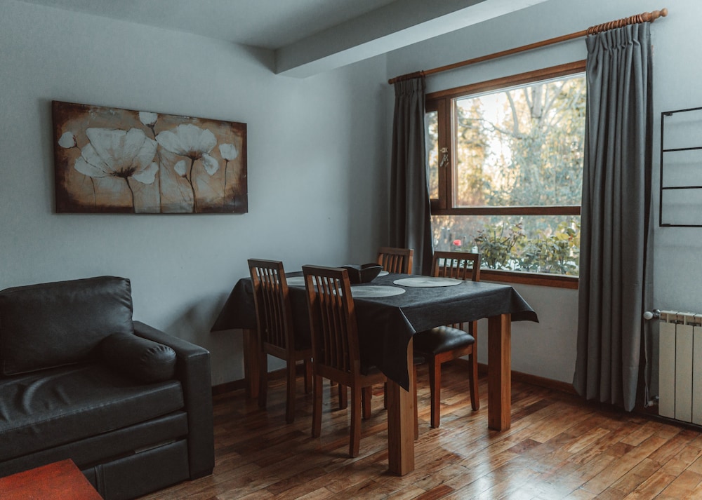 Family Cabin, 1 Bedroom photo 3