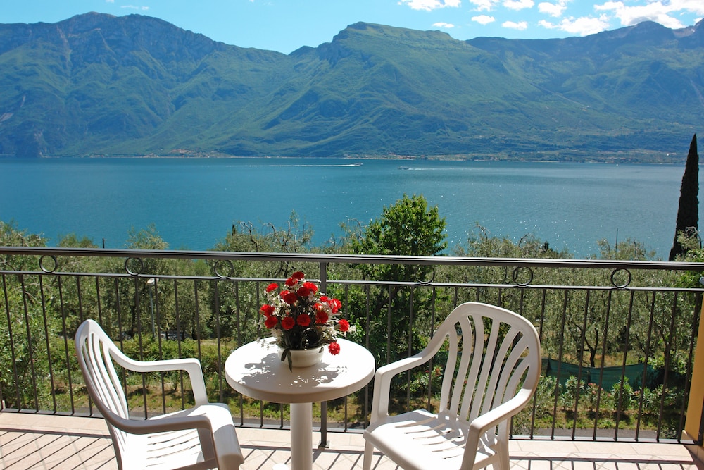 Triple Room, Balcony, Lake View photo 1