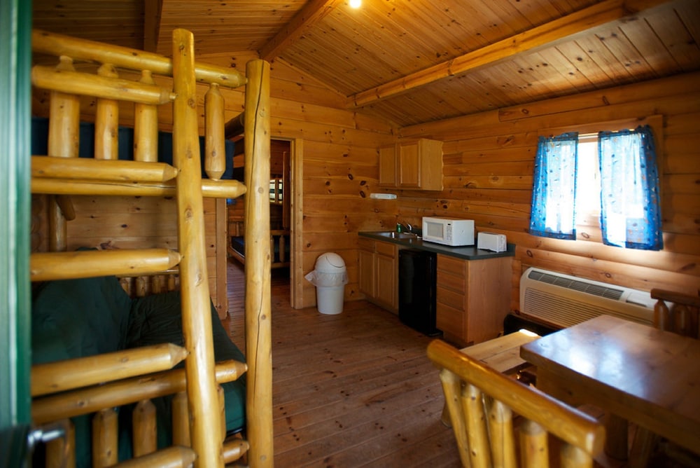 Standard Cottage, 2 Bedrooms, Non Smoking (No Pets, Linens not included) photo 2